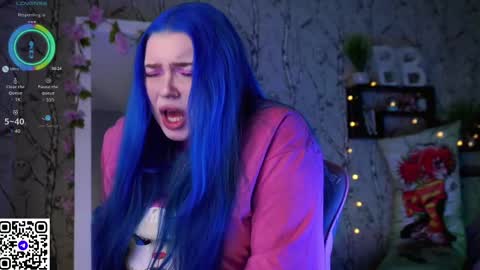 Snapshot of moon_valkyriie chatting on March 7, 2025, 1:53 am Emilia online show from March 7, 2025, 1:53 am