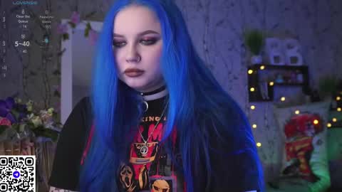 Snapshot of moon_valkyriie chatting on March 12, 2025, 9:44 am Emilia online show from March 12, 2025, 9:44 am