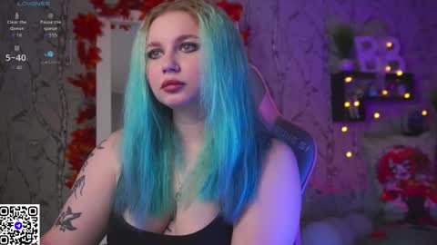 Snapshot of moon_valkyriie chatting on September 18, 2025, 9:11 am Emilia online show from September 18, 2025, 9:11 am