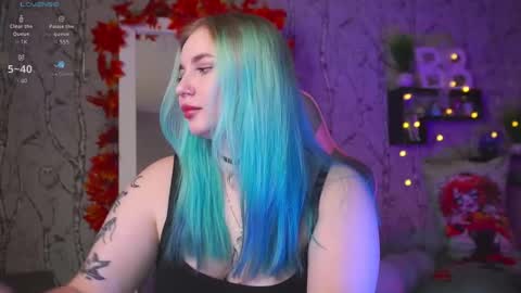 Snapshot of moon_valkyriie chatting on September 21, 2025, 9:11 am Emilia online show from September 21, 2025, 9:11 am