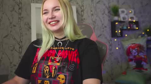 Emilia online show from February 3, 2026, 6:11 am