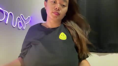 Snapshot of moona_luna21 chatting on October 20, 2025, 1:33 pm moona_luna21 online show from October 20, 2025, 1:33 pm