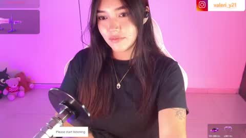 Snapshot of moonbella_bell chatting on June 16, 2026, 3:31 am bell online show from June 16, 2026, 3:31 am