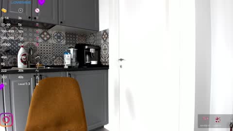 Anna online show from January 24, 2025, 8:23 am