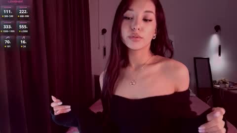 Mia online show from March 6, 2026, 2:46 pm