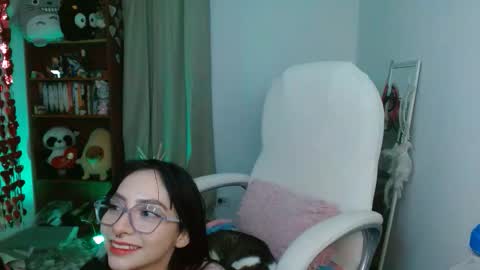 MOON  online show from May 28, 2026, 4:10 am