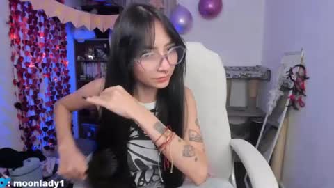 MOON  online show from June 19, 2026, 3:44 am