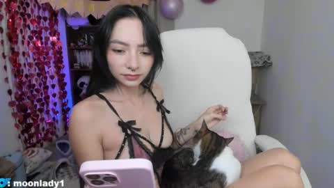 MOON  online show from July 2, 2026, 3:17 am