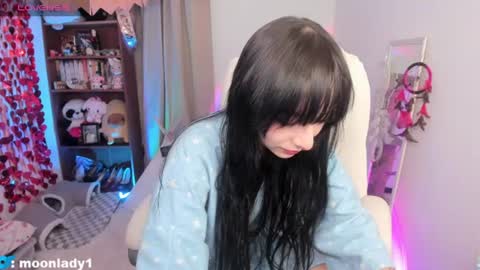 MOON  online show from July 27, 2026, 1:23 am