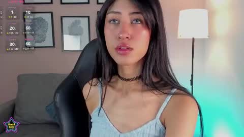 Snapshot of moonlight_brat chatting on July 8, 2026, 6:18 am Ivy online show from July 8, 2026, 6:18 am