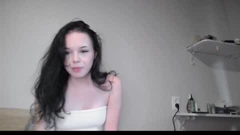 moonlightpoison online show from July 21, 2026, 9:33 am