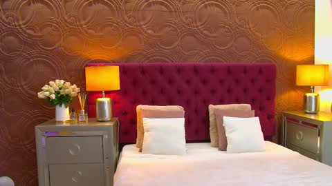 moonligt_iris online show from November 18, 2025, 6:18 am