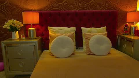 moonligt_iris online show from April 26, 2026, 4:21 am