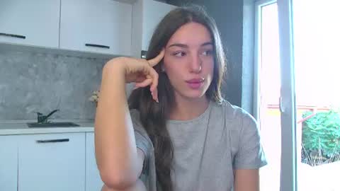 Snapshot of moonligt_iris chatting on June 25, 2026, 4:34 am moonligt_iris online show from June 25, 2026, 4:34 am