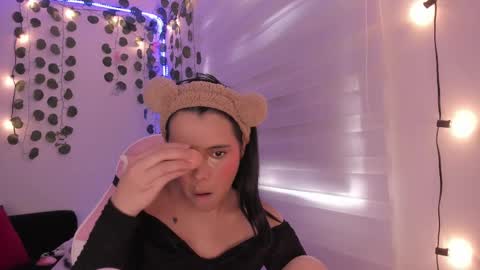 Snapshot of moonliight__ chatting on December 4, 2024, 6:50 pm moonliight__ online show from December 4, 2024, 6:50 pm