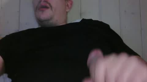 Snapshot of moonlines chatting on January 14, 2025, 1:36 am BouncyBoner online show from January 14, 2025, 1:36 am