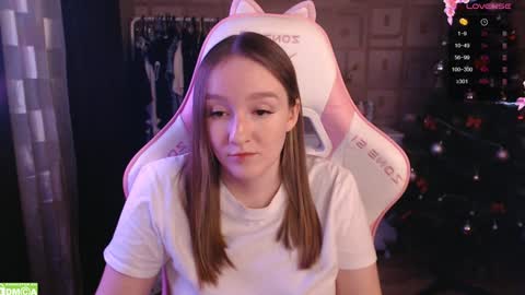 Snapshot of moonlish_siren chatting on January 25, 2025, 9:57 pm Katrin online show from January 25, 2025, 9:57 pm