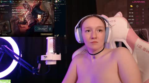 Snapshot of moonlish_siren chatting on February 28, 2025, 9:12 pm Katrin online show from February 28, 2025, 9:12 pm