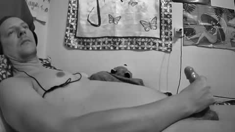 Snapshot of moonlucky007 chatting on September 22, 2025, 12:34 am Moonlucky007 online show from September 22, 2025, 12:34 am