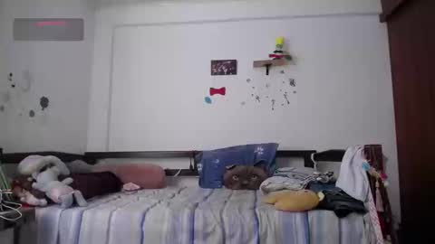 moonlunita online show from September 16, 2025, 3:24 pm