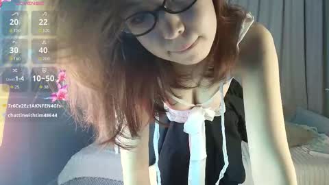 moonmimmi online show from March 12, 2026, 3:23 am