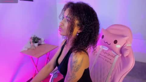 Rosa  online show from March 18, 2026, 7:17 pm