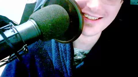 Moonsire online show from January 5, 2025, 6:56 pm