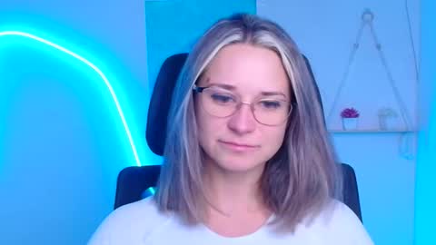 Susanna online show from January 12, 2026, 12:21 pm