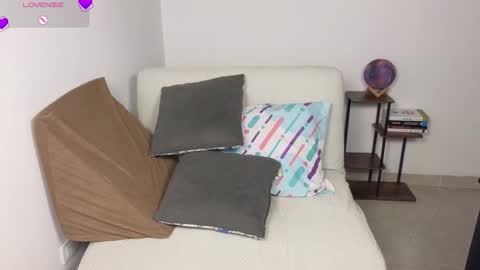 Moon Woman online show from January 15, 2026, 3:33 am