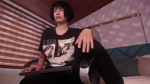 Snapshot of moony_14 chatting on February 9, 2025, 1:14 pm Michelle online show from February 9, 2025, 1:14 pm