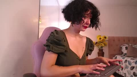 Snapshot of moony_14 chatting on February 28, 2025, 12:54 am Michelle online show from February 28, 2025, 12:54 am