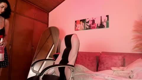 Snapshot of moony_14 chatting on November 17, 2025, 1:22 am Michelle online show from November 17, 2025, 1:22 am