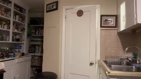 Moon online show from March 4, 2025, 2:06 am