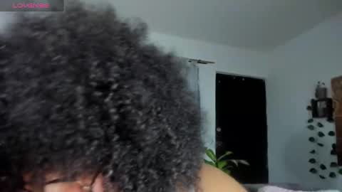 Snapshot of moradaniels chatting on February 4, 2025, 5:31 am online show from February 4, 2025, 5:31 am