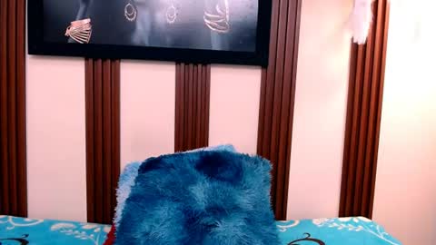 alexia online show from June 17, 2026, 7:04 pm