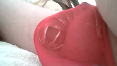 Snapshot of morefun2lickit chatting on April 21, 2026, 5:28 pm morefun2lickit online show from April 21, 2026, 5:28 pm