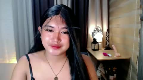 Snapshot of morenaaries12 chatting on September 25, 2025, 9:13 am MIA online show from September 25, 2025, 9:13 am