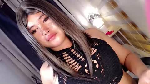 Snapshot of morenaaries12 chatting on November 10, 2025, 7:13 pm MIA online show from November 10, 2025, 7:13 pm