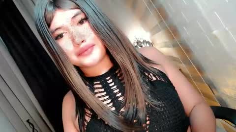 Snapshot of morenaaries12 chatting on November 11, 2025, 5:24 pm MIA online show from November 11, 2025, 5:24 pm