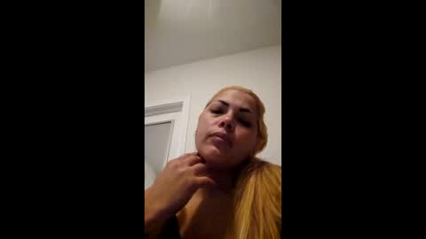 moreno2582 online show from April 27, 2026, 6:22 am