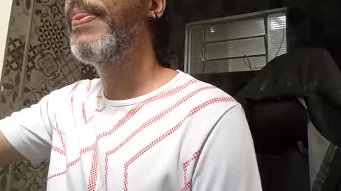 moreno_gatto online show from October 2, 2025, 4:47 pm