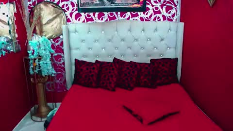 Snapshot of morenoblack23cm chatting on December 2, 2025, 2:01 pm duohot23 online show from December 2, 2025, 2:01 pm