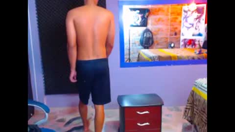 Snapshot of morenofullhot chatting on December 1, 2024, 4:29 pm MorenoFullHot online show from December 1, 2024, 4:29 pm