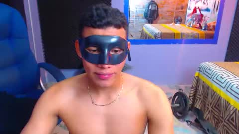 Snapshot of morenofullhot chatting on December 5, 2024, 8:44 pm MorenoFullHot online show from December 5, 2024, 8:44 pm