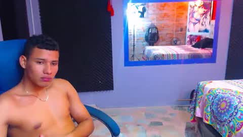 Snapshot of morenofullhot chatting on December 7, 2024, 11:45 pm MorenoFullHot online show from December 7, 2024, 11:45 pm