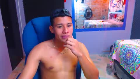 Snapshot of morenofullhot chatting on December 10, 2024, 4:06 pm MorenoFullHot online show from December 10, 2024, 4:06 pm