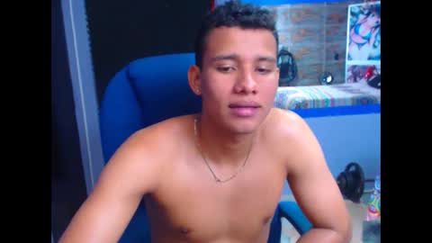 Snapshot of morenofullhot chatting on December 13, 2024, 4:38 pm MorenoFullHot online show from December 13, 2024, 4:38 pm