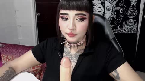 Morgan Moon online show from November 18, 2025, 4:00 pm