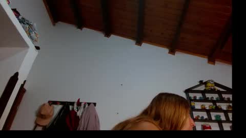 Snapshot of moritamori chatting on November 13, 2025, 4:22 am Morita online show from November 13, 2025, 4:22 am