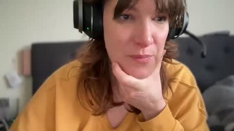 Mossy Mommy online show from May 2, 2026, 11:32 pm